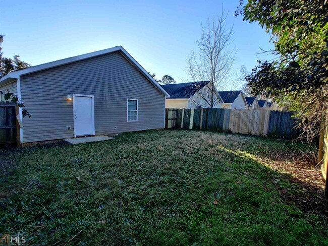 Building Photo - 346 Orchard Way