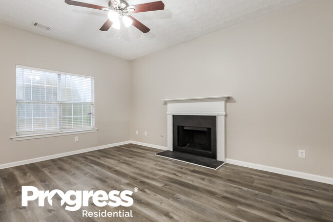 Building Photo - 12521 Lakeside Pkwy