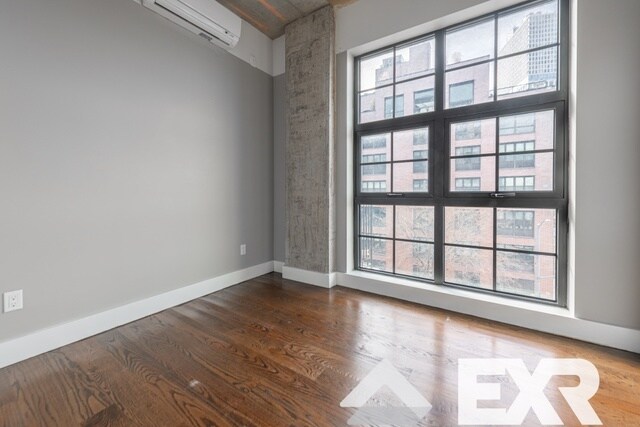 Foto principal - 187 Kent Ave