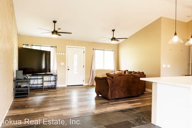 Building Photo - 3 br, 2 bath House - 15-1839 31st Ave