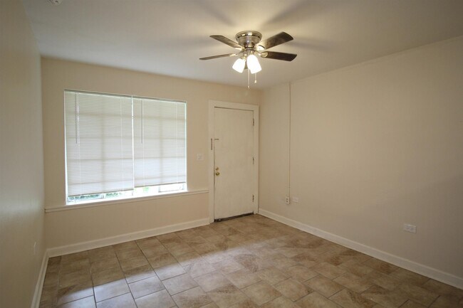 Foto del edificio - 13261 Lillian Hwy