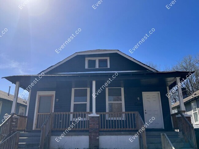 Building Photo - 769 St Paul Ave