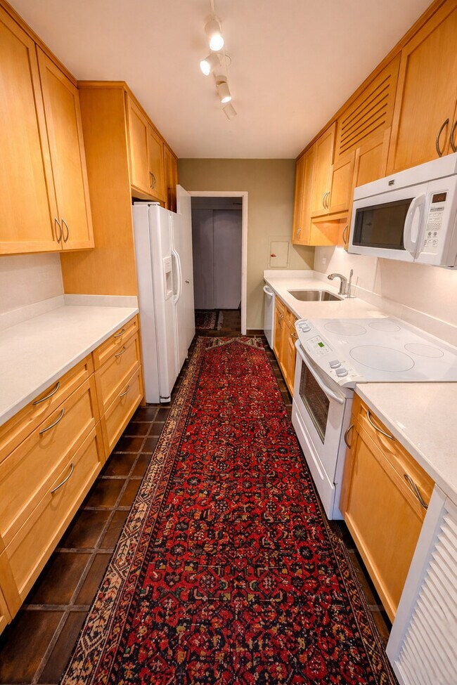 Foto del edificio - 360 W Wellington Ave