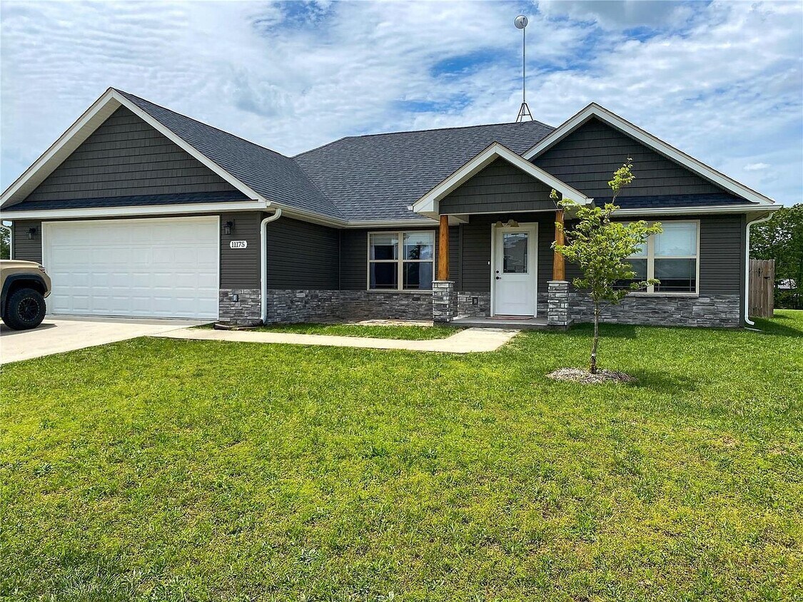 Primary Photo - 11175 Lexington Ln