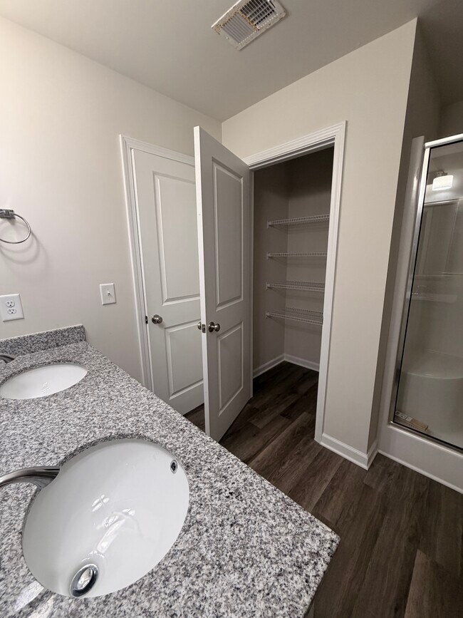Foto del edificio - 706 Common Widgeon Way