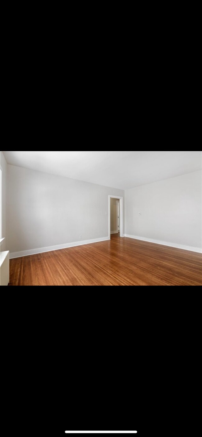 Foto del edificio - 236 Arbutus St