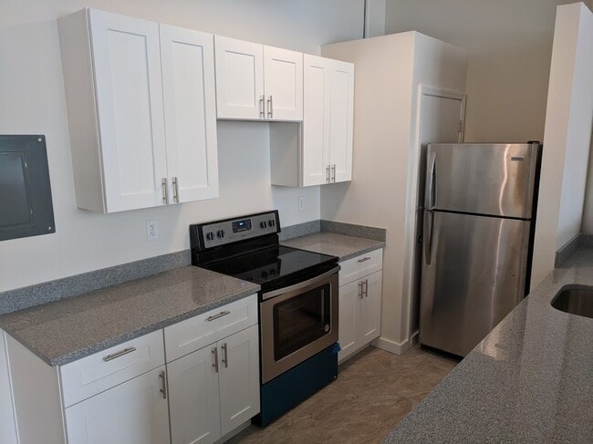 Photo - 5850 Centre Ave Apartment