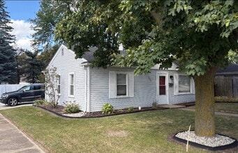 Building Photo - 303 E Thirteen Mile Rd