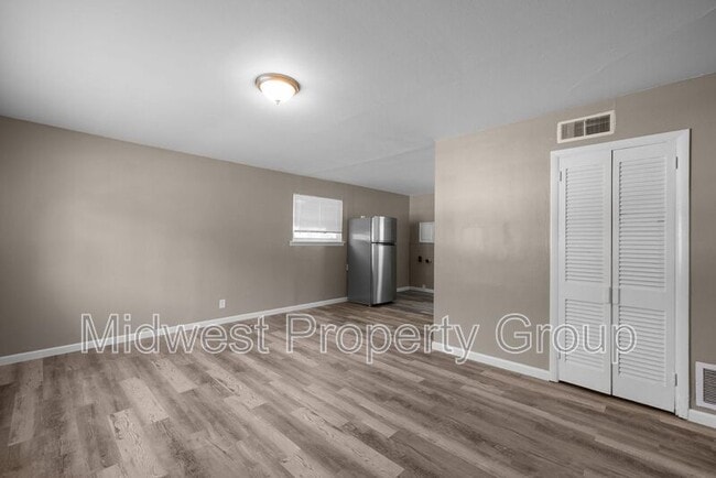 Building Photo - 23 Juno Dr