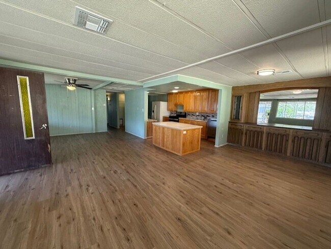 Foto del edificio - 3 Bedroom Spacious Home - Contact Property Pros