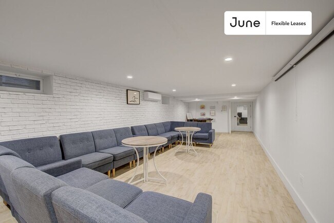 Foto del edificio - Functional ROOM at The Woodbine House