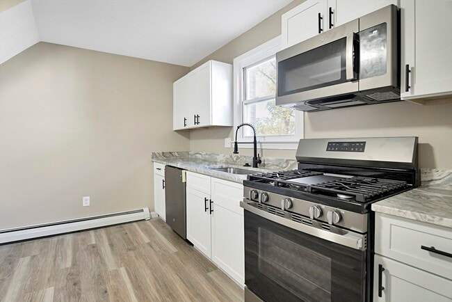 Building Photo - 12 Franklin Ave