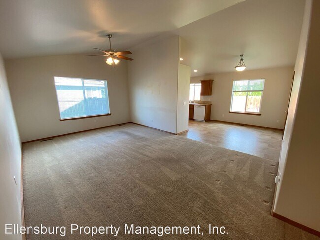 Building Photo - 3 br, 2 bath House - 403 E Windsor Ct.