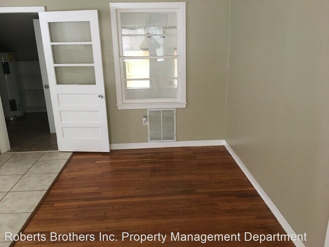 Building Photo - 2 br, 1.5 bath House - 277 Mayflower Street