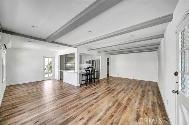Foto del edificio - 5840 Coldwater Canyon Ave