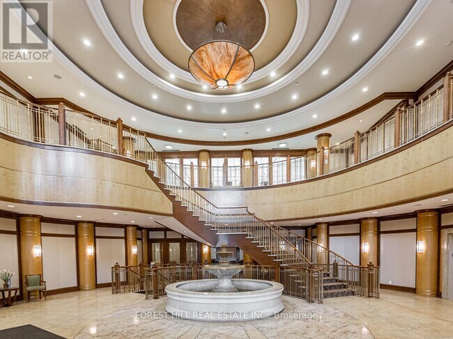 Photo du bâtiment - 80 Harrison Garden Blvd