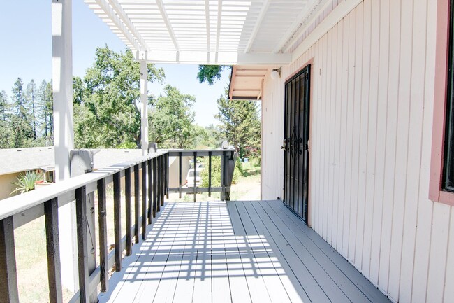 Building Photo - 3229-3233 Edison Street Graton, CA 95444