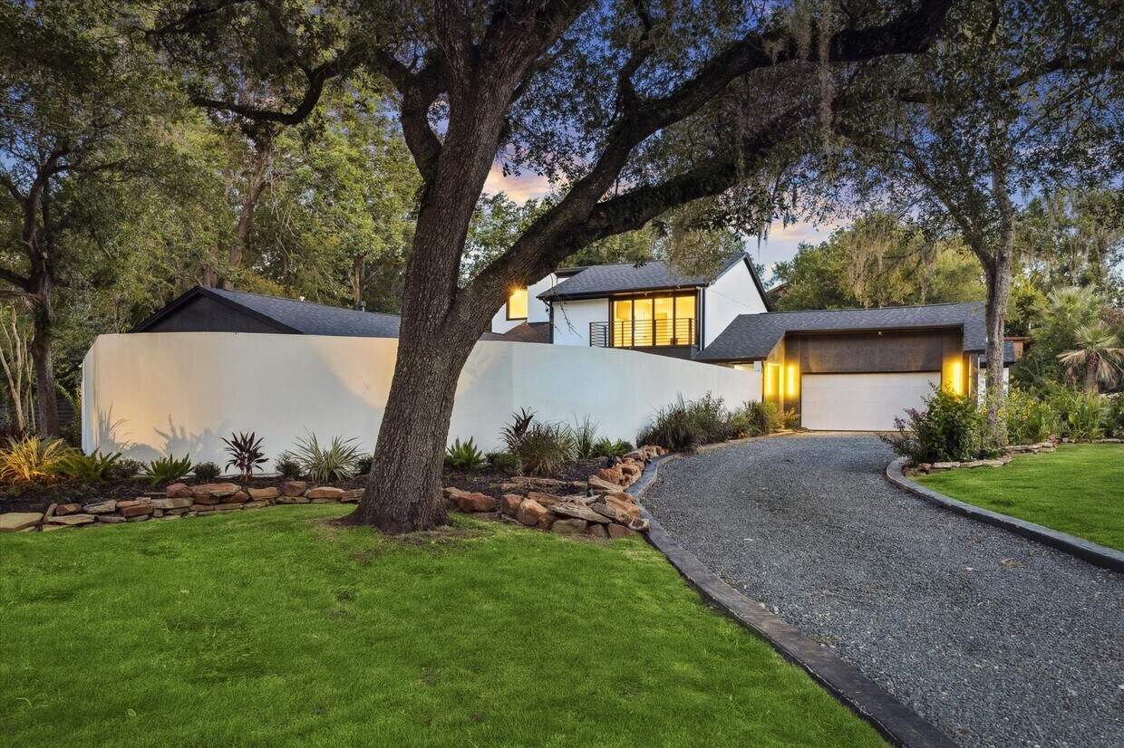 Foto principal - 203 Cove Creek Ln