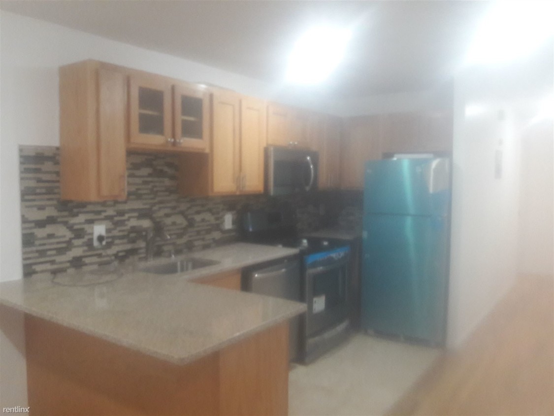 Primary Photo - 235 Cooper St
