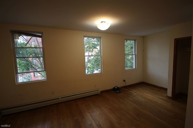 Foto del edificio - 465 Lafayette Ave
