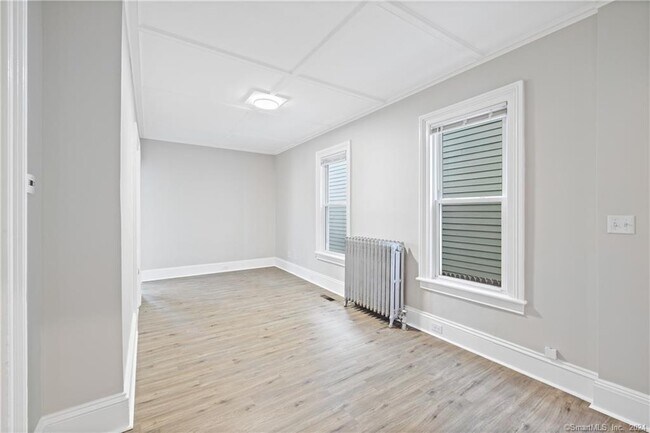 Building Photo - 26 Haviland St