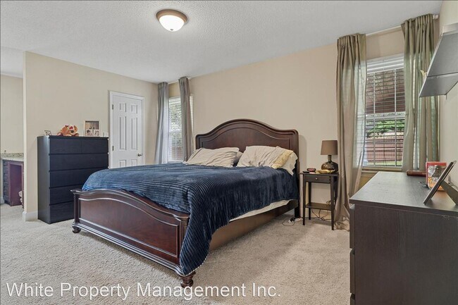 Building Photo - 3 br, 2 bath House - 2224 Pinebrook Circle