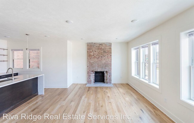 Foto del edificio - 106 E 8th Ave