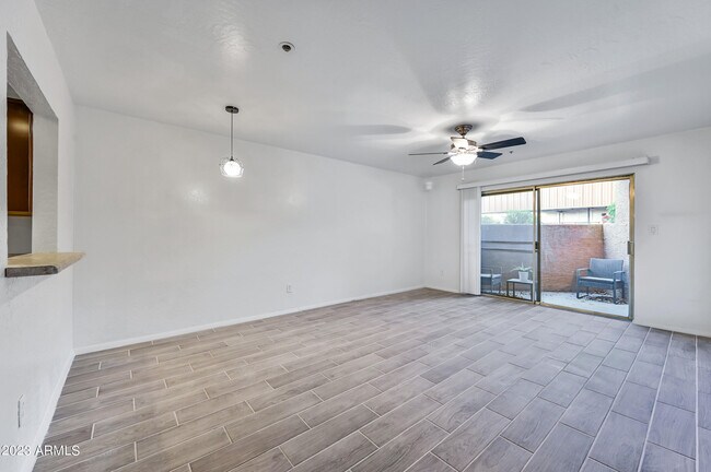 Building Photo - 7494 E Earll Dr