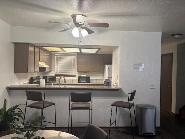 Foto del edificio - 423 NE 115th St