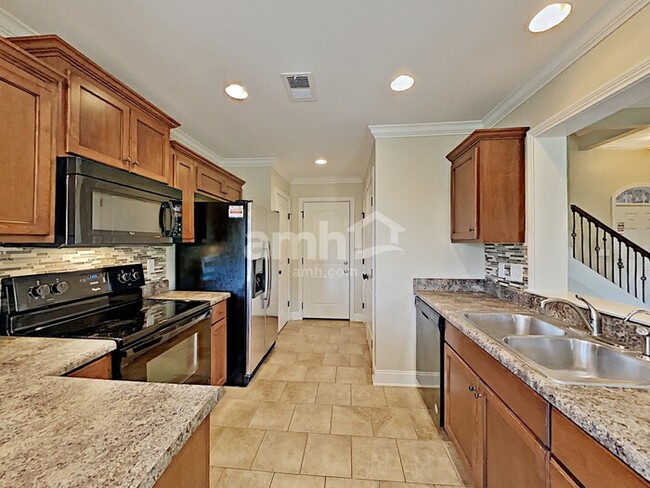 Building Photo - 403 Legends Court