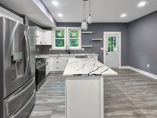 Foto del edificio - 4113 Fairview Ave