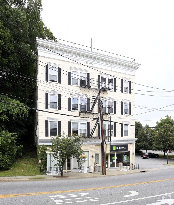 Primary Photo - 33-41 W Main St