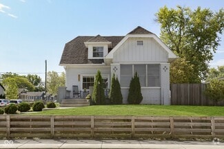 Building Photo - 825 Iowa St