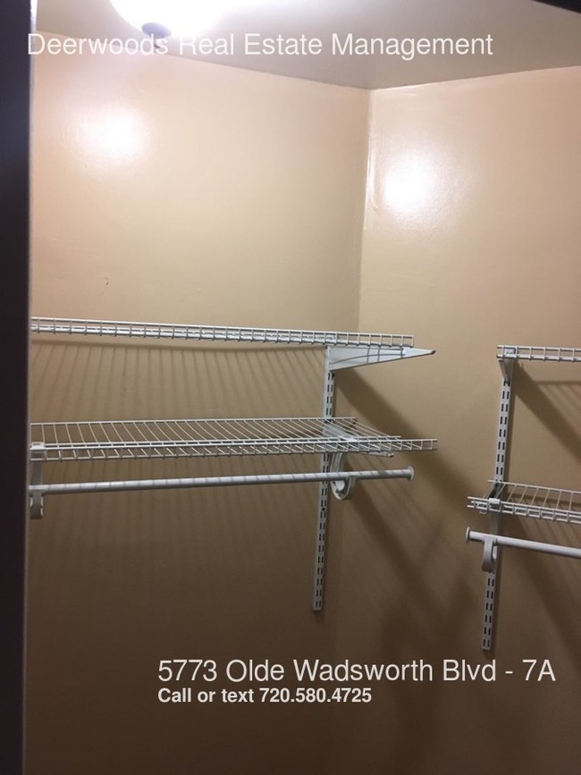 Foto del edificio - 5773 Olde Wadsworth Blvd