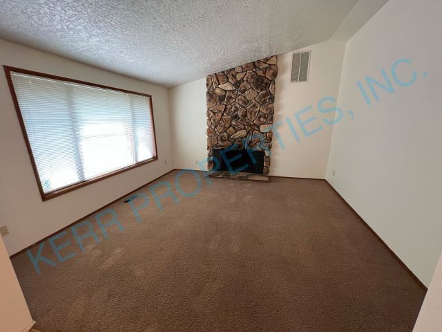 Foto del edificio - Woodstock neighborhood! 3 Bd / 2 Bth - - F...