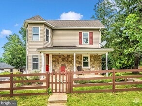 Building Photo - 12122 Woodsboro Pike