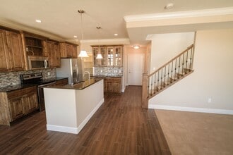 Building Photo - 946 N 980 W
