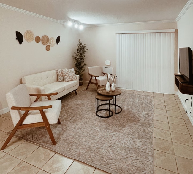 Photo - 1700 SW 16th Ct Apartment