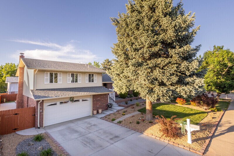 Foto principal - 11997 E. Utah Pl