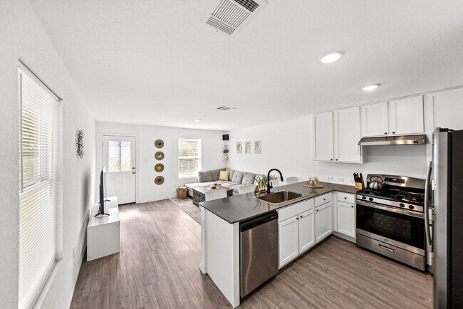 Foto del edificio - Where Modern Style, Cozy Living, and Effortless Comfort Come Together Perfectly