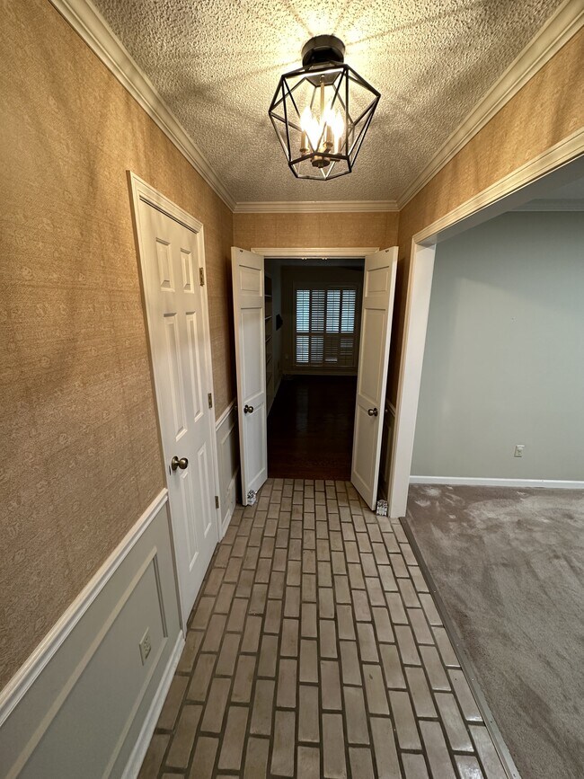 Photo - 241 N White Station Rd House