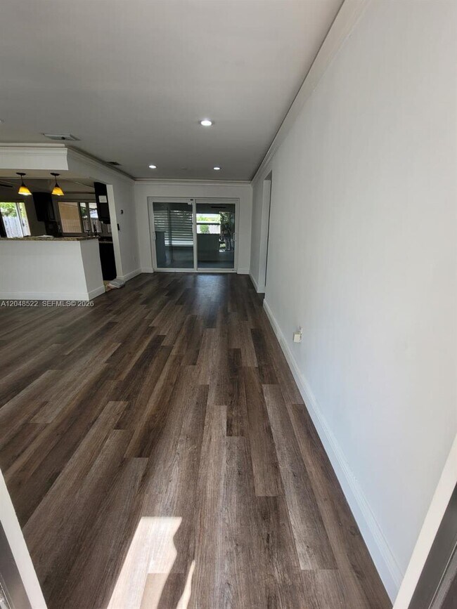 Foto del edificio - 8461 NW 27th Pl