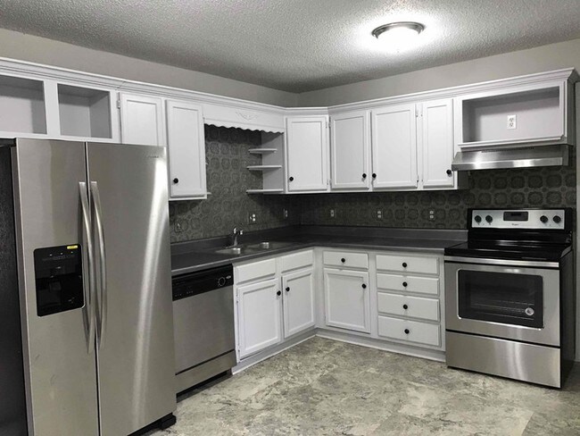 Building Photo - 201 E Hale St