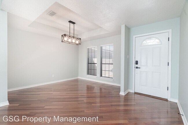 Foto del edificio - 3 br, 2 bath House - 27026 Wooded Acres