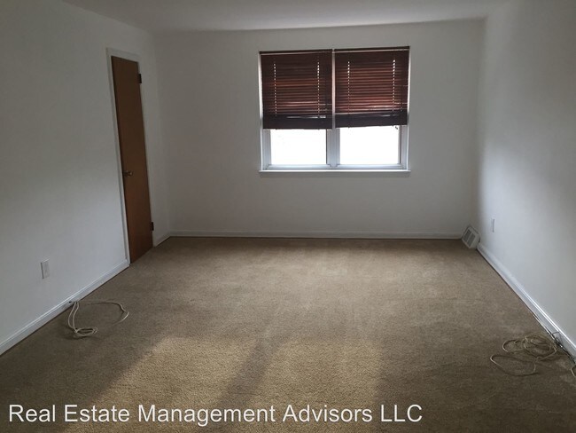 Building Photo - 7130 Bingham St