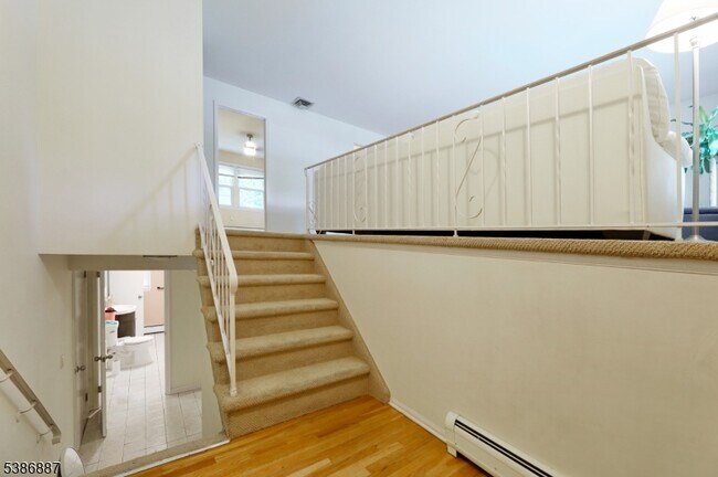 Foto del edificio - 71 Roosevelt St