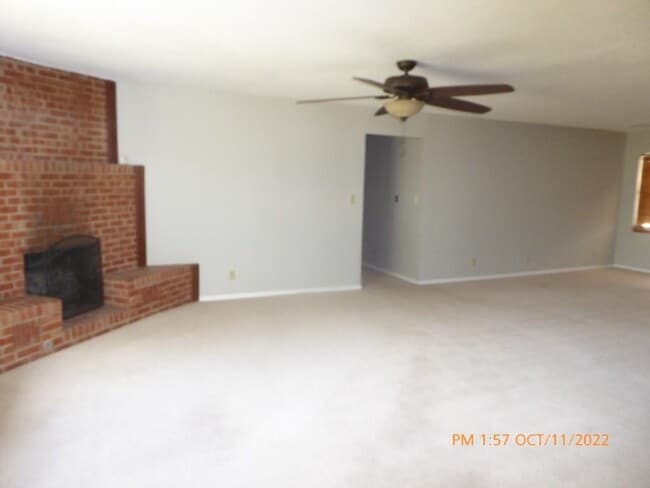 Foto del edificio - 2709 NW Marion Ave