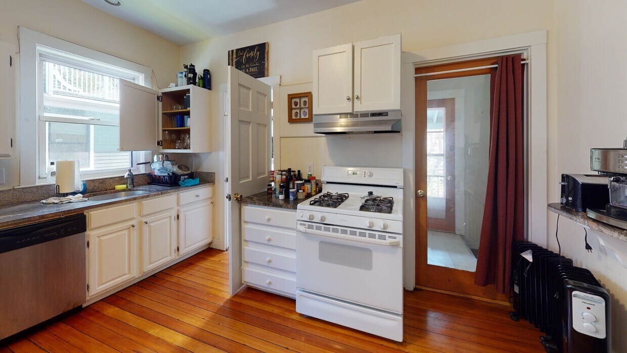 Foto principal - 96 Columbia St