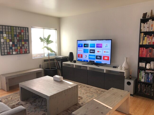 Foto del edificio - 3412 Helms Ave