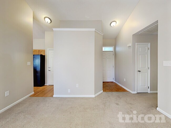 Building Photo - 5207 Hedgecrest Pl